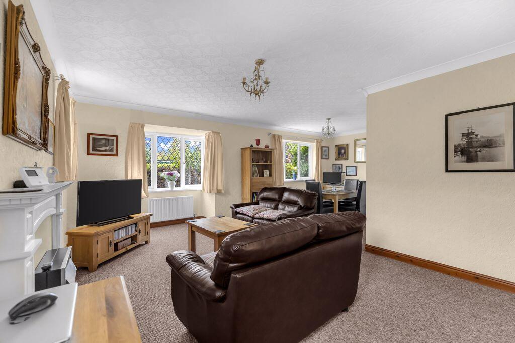 Meadowbank, Great Coates, Grimsby photo 4