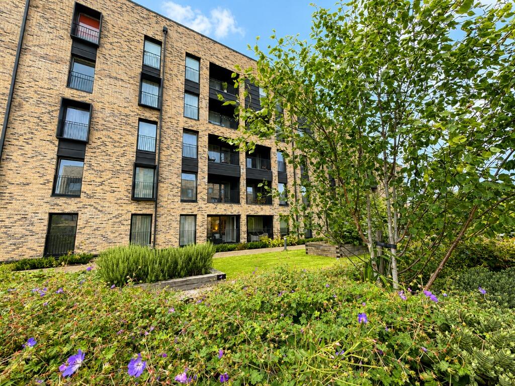 Apartment in Glasgow - View 2