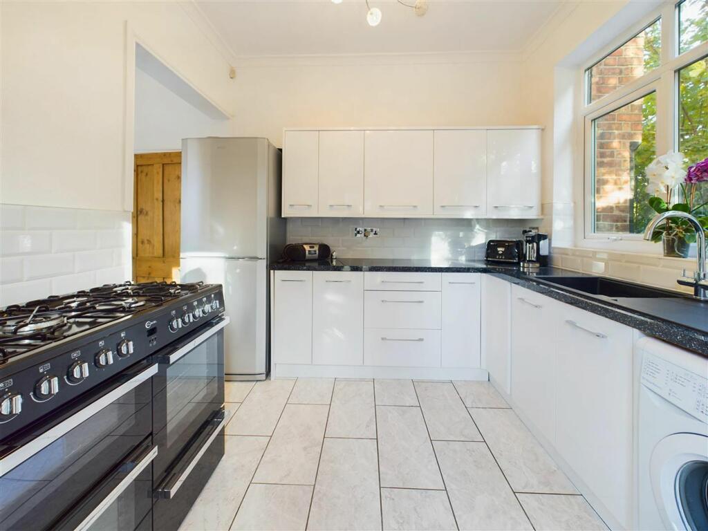 House in Gedling - View 3
