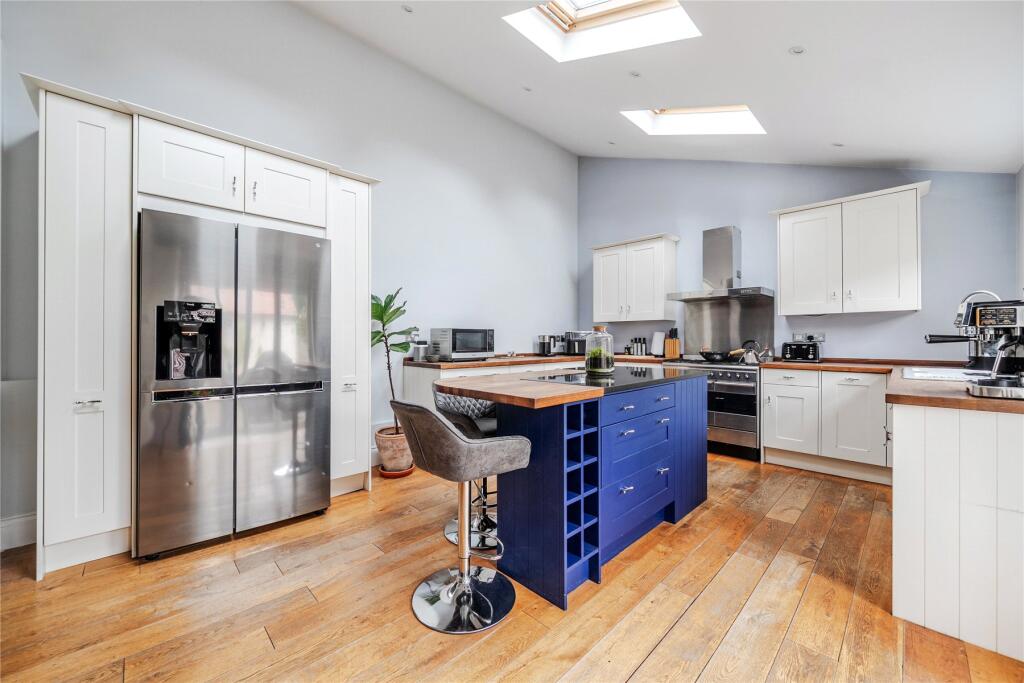 House in Surrey Heath, Windlesham - View 3