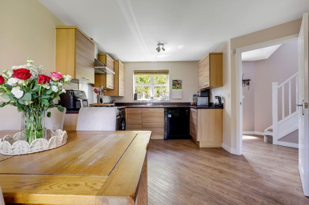 House in Ashfield, Beardall Fields, Hucknall - View 4