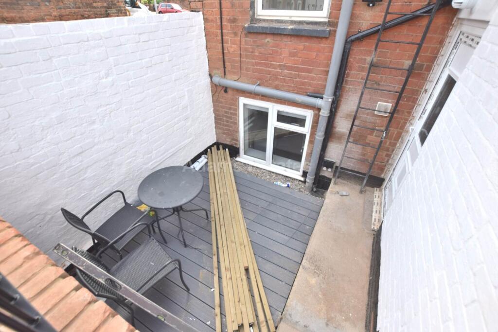Apartment in Reading - More