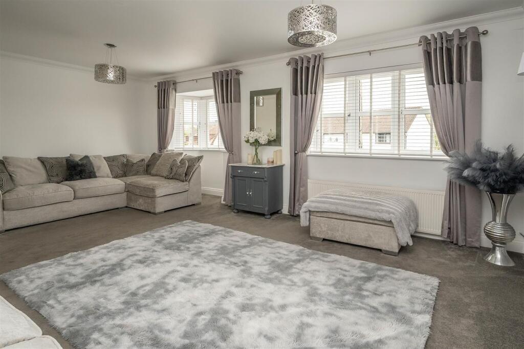 House in Brentwood, Essex - View 2