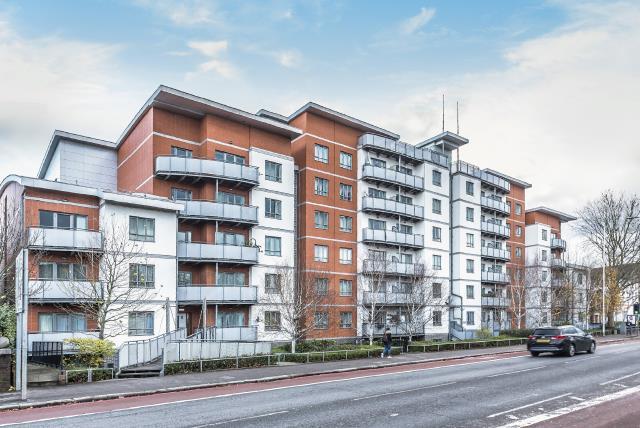 Main image of property: Crossway Point, Reading, RG1