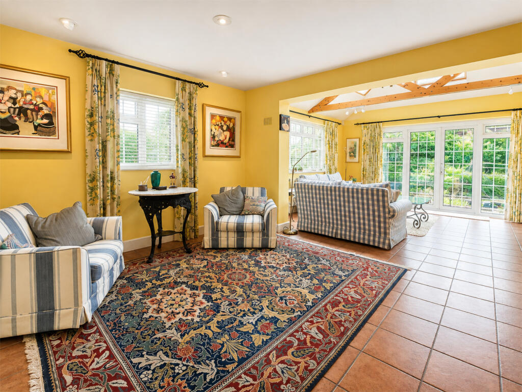 House in Southampton - More
