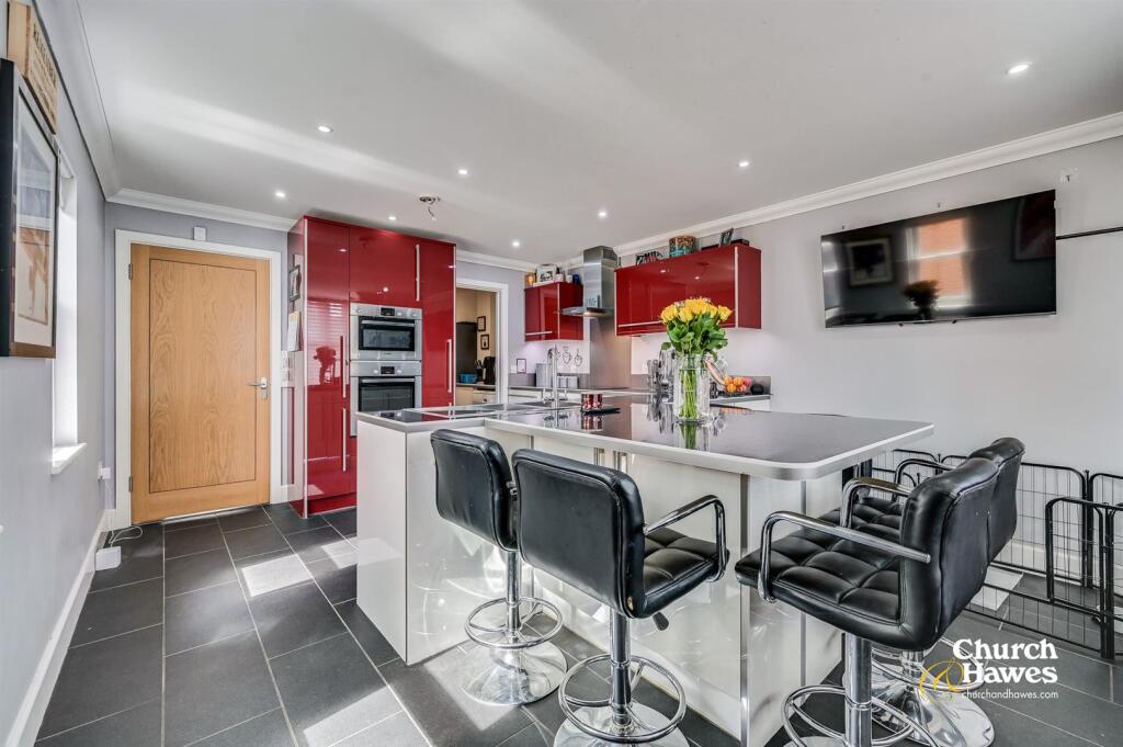 House in Maldon, Burnham-on-Crouch - More