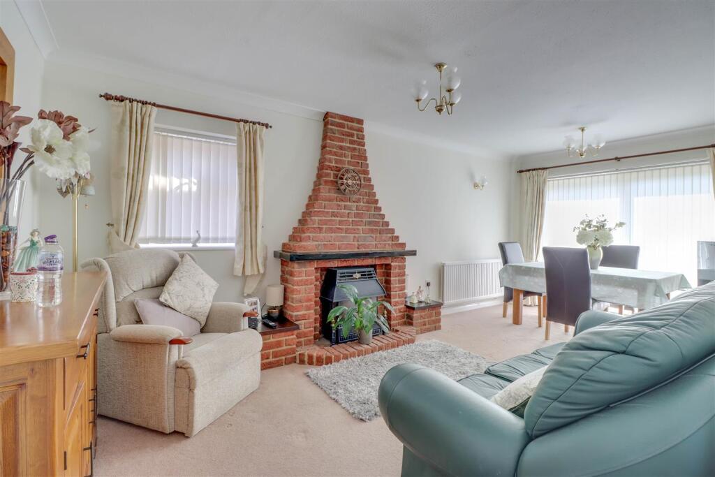 Alma Close, Wickford photo 3
