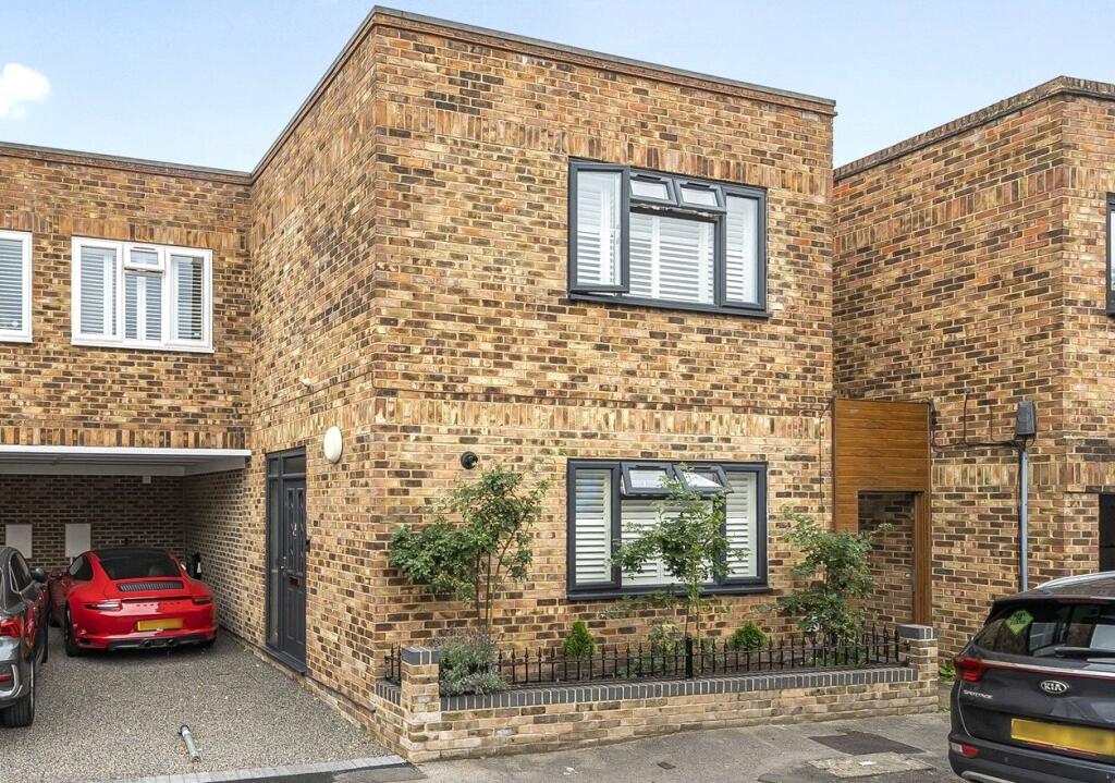 House in London, London Borough of Bromley - View 4