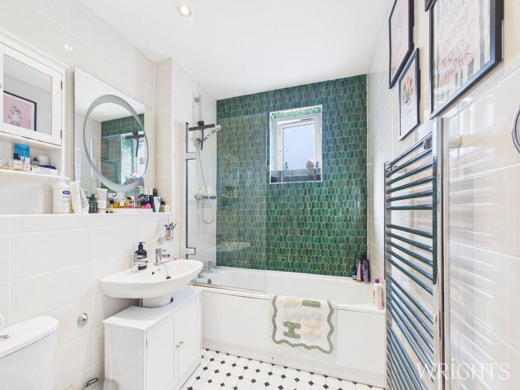 Apartment in Welwyn Garden City, Peartree - More