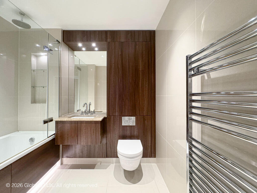 Apartment in London - More