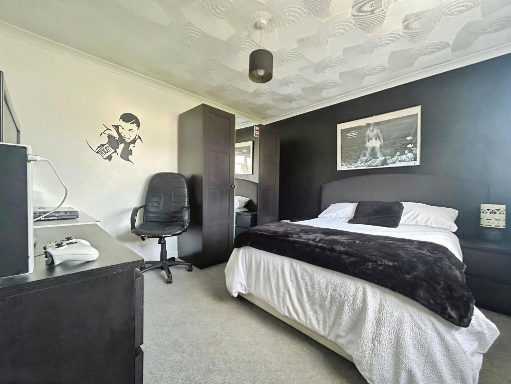 House in Cardiff, Llanharan - More