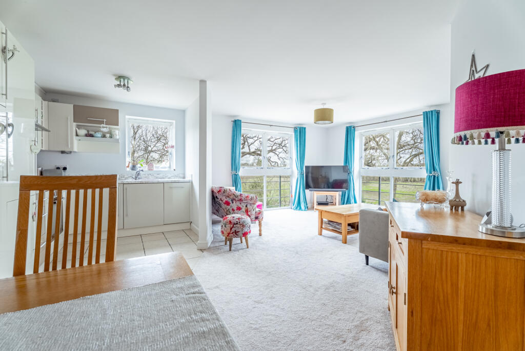 Additional image 3 of Astwick Manor, Coopers Green Lane, Hatfield, Hertfordshire, AL10
