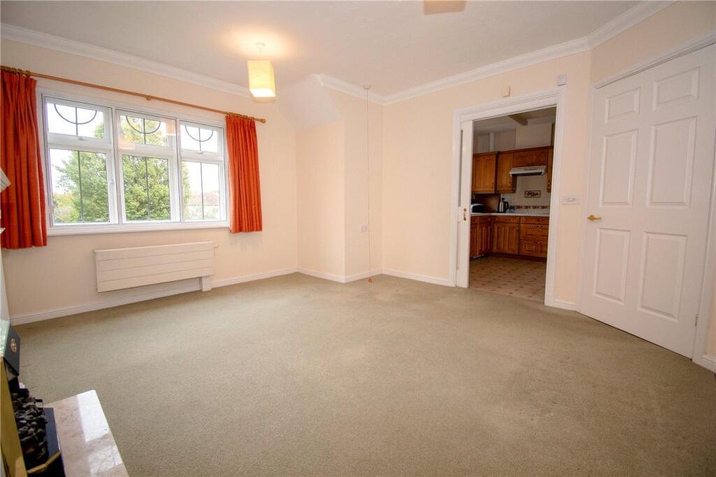 Apartment in Chester - View 5