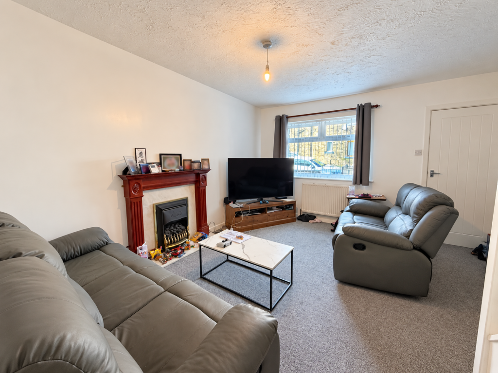 House in Keighley, Holy Croft - View 5