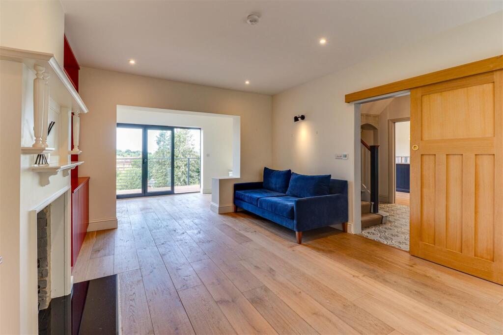 House in Guildford - View 5