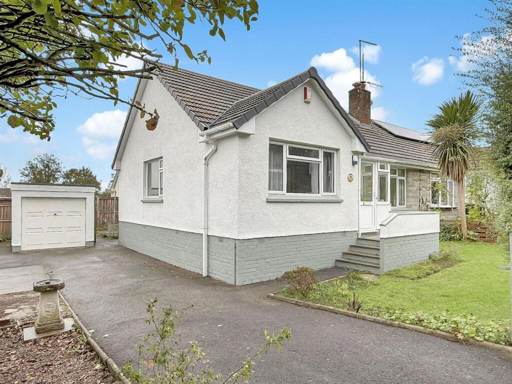 3-bed bungalow on 16, Chilpark, Fremington, Barnstaple, £325,000