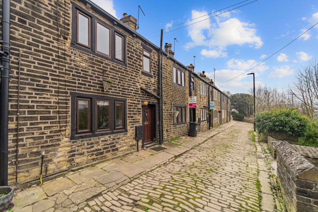 Brighouse Wood Row, Brighouse, HD6 photo 2