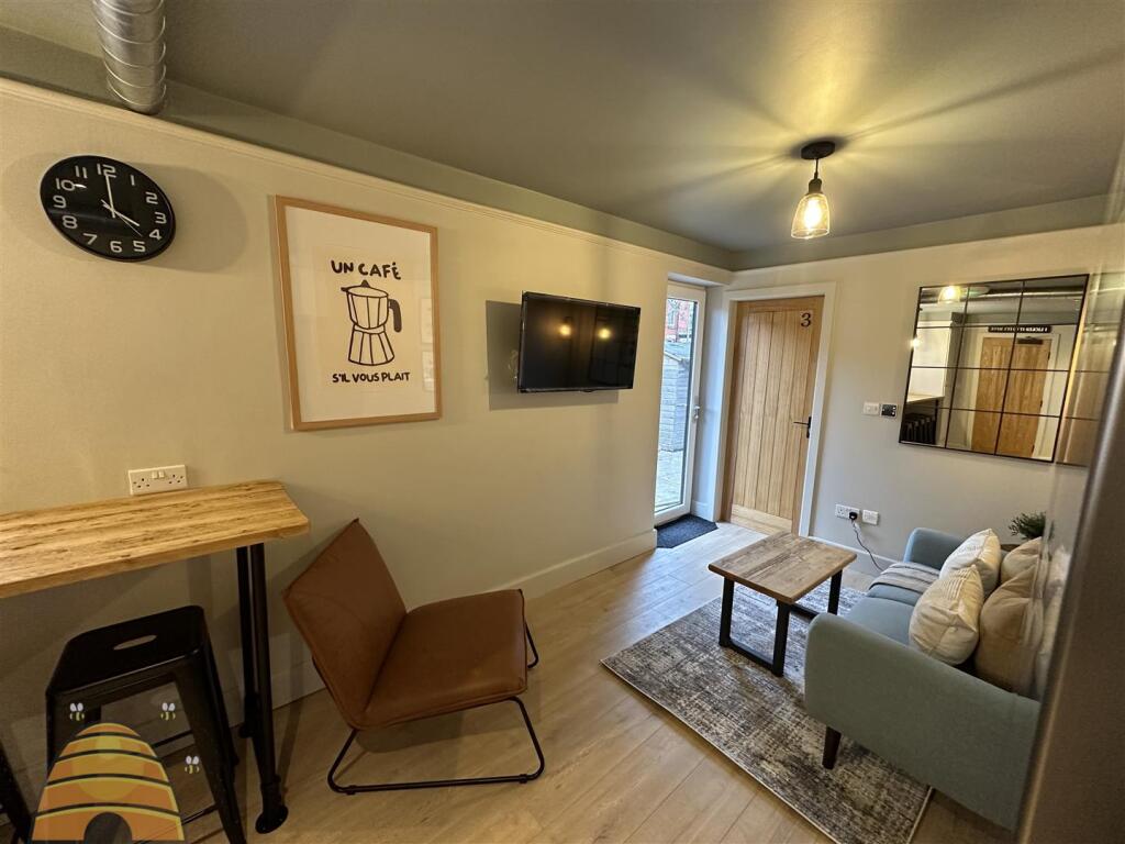 Main image of property: A room in, Norwood Road Stockport, SK2 7JJ