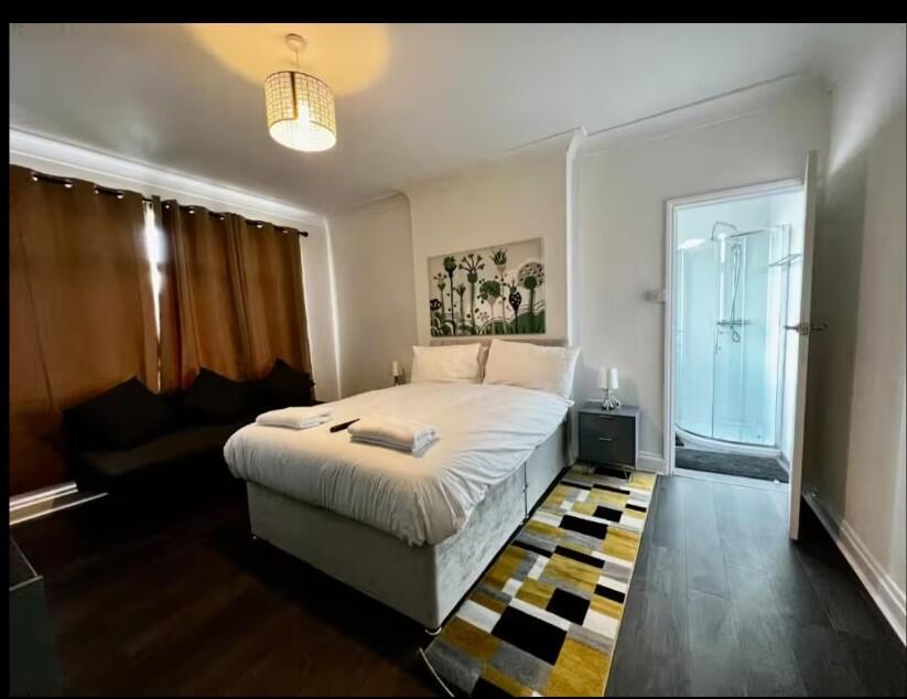 Main image of property: Forty Lane, Wembley, Middlesex, HA9