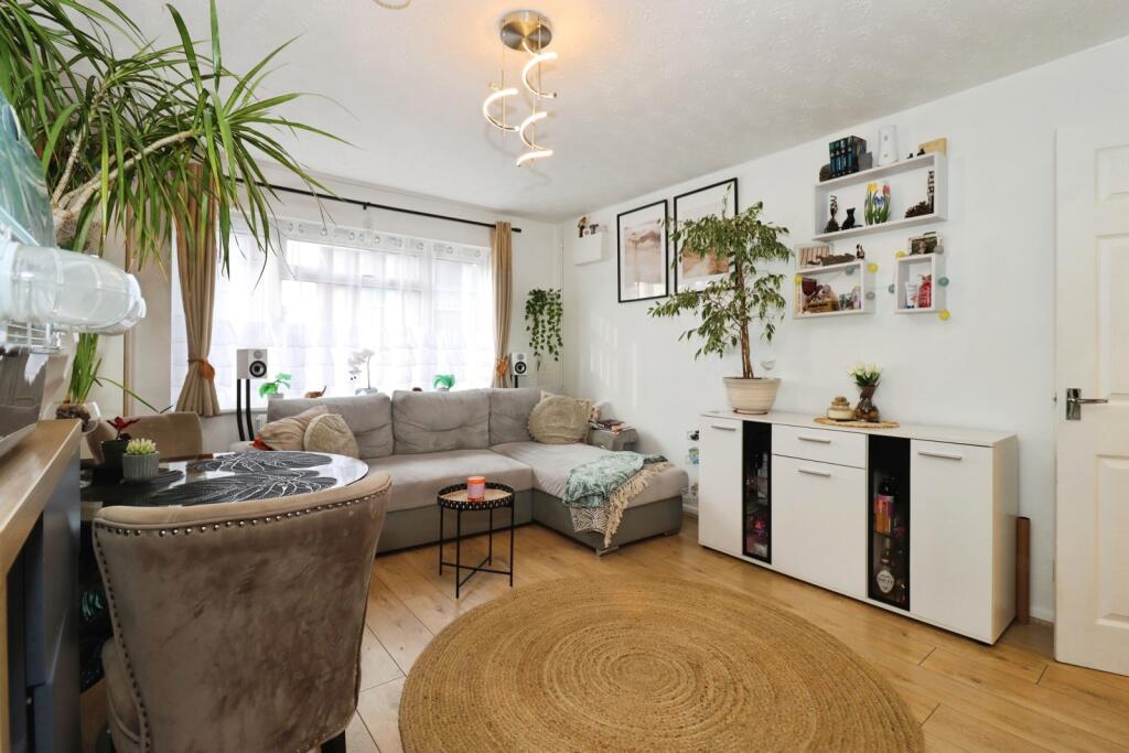 Main image of property: Breaches Gate, Bradley Stoke, Bristol, Gloucestershire, BS32