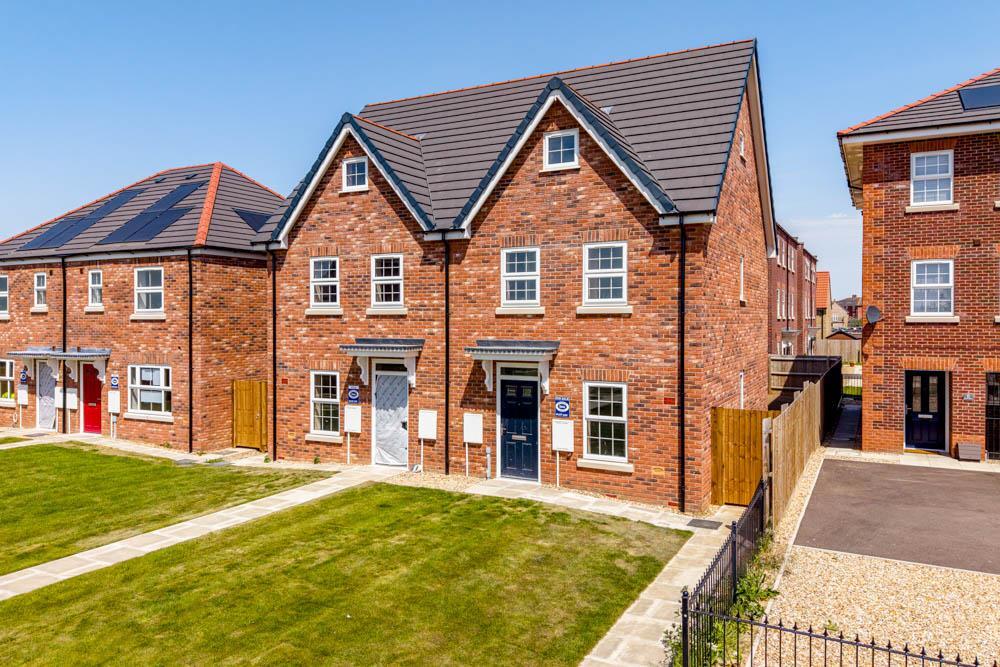 3-bed semi-detached on The Furlongs at Holland Park, Spalding, £265,995