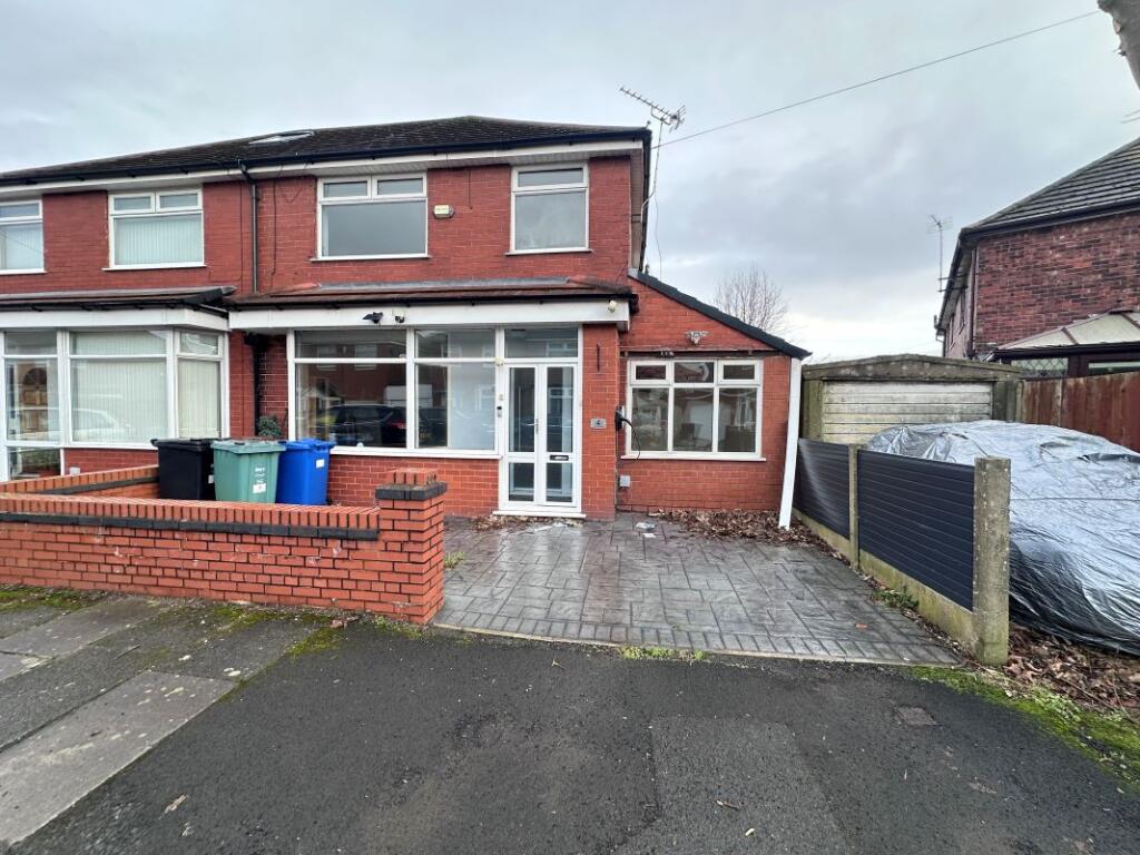 Main image of property: 4 Sunnyfield Road, Prestwich, Manchester, Lancashire, M25 2RD