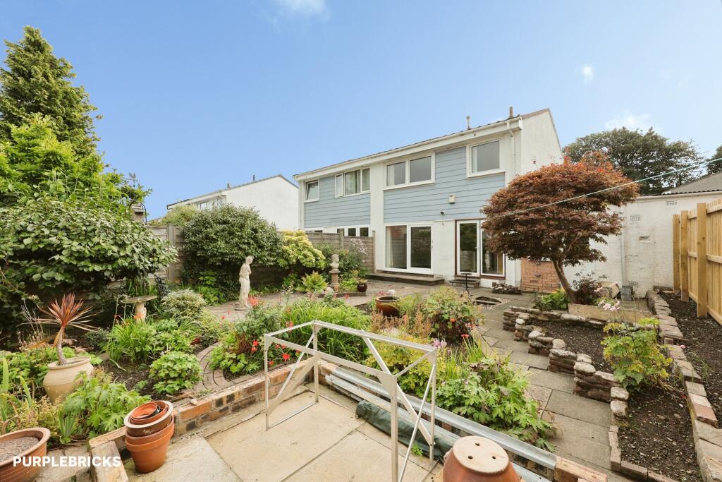 Main image of property: Hillcrest Avenue, Kirkcaldy, KY2