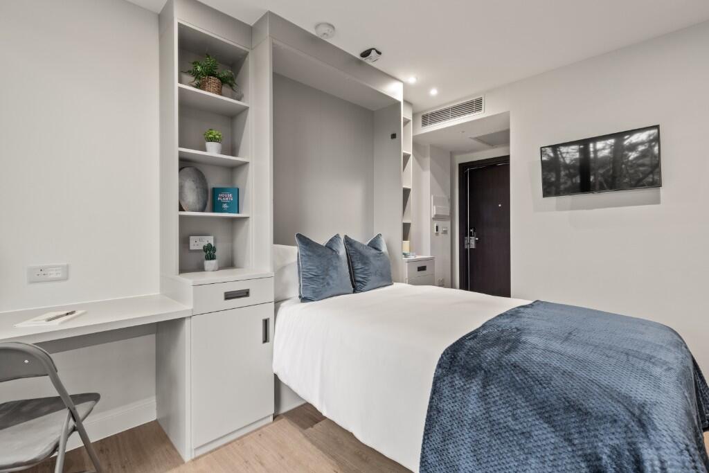 Studio flat for rent