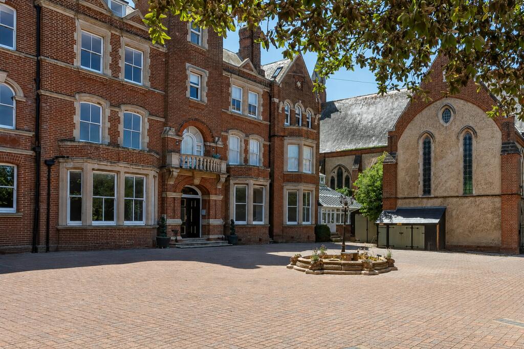 Main image of property: Canterbury Road, Westgate-on-Sea, Kent, CT8