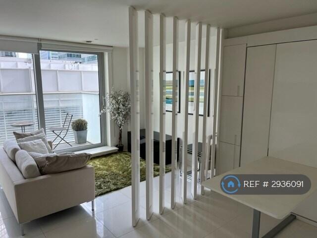 Main image of property: Pan Peninsula Square, London, E14