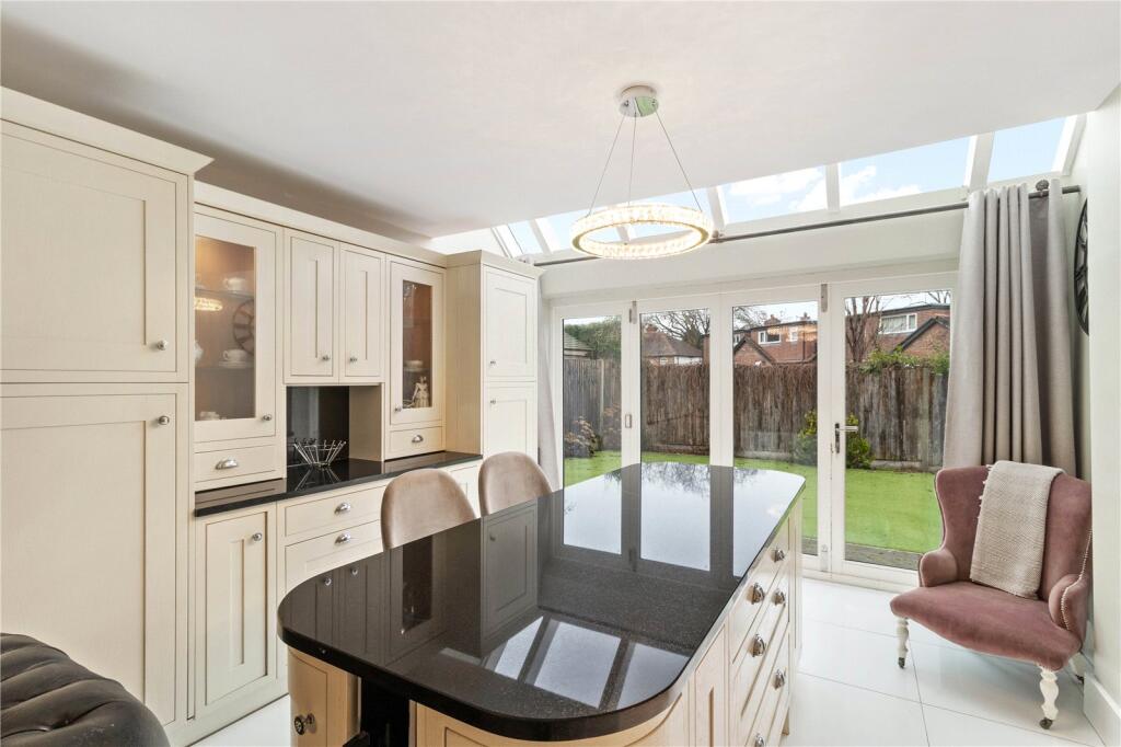 Oldfield Road, Altrincham, Greater Manchester, WA14 photo 3