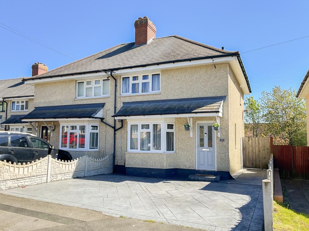 2-bed semi-detached on Newman Road, Wolverhampton, £200,000