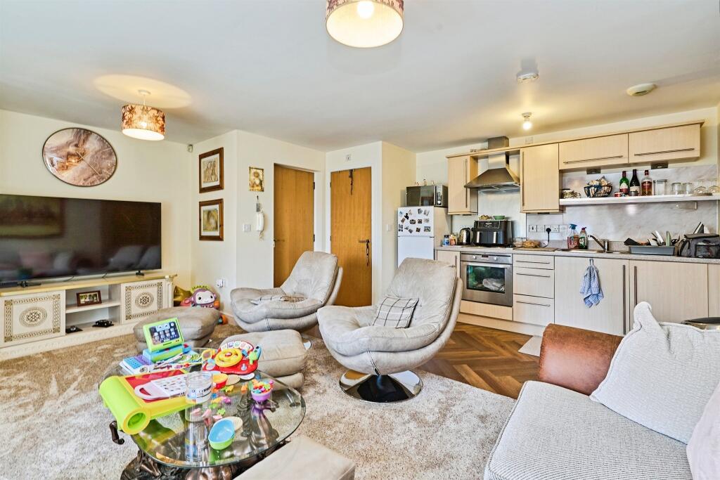 Apartment in Sandwell, Horseley Heath - More