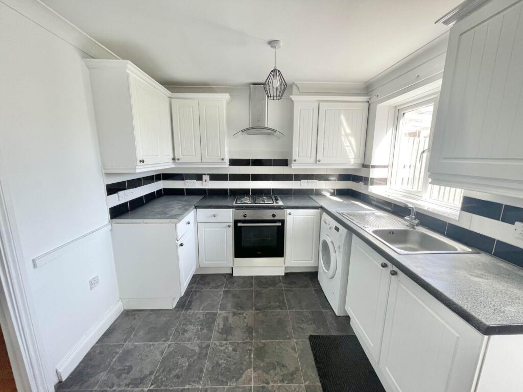 Dean Road, London, SE28 8SB photo 3