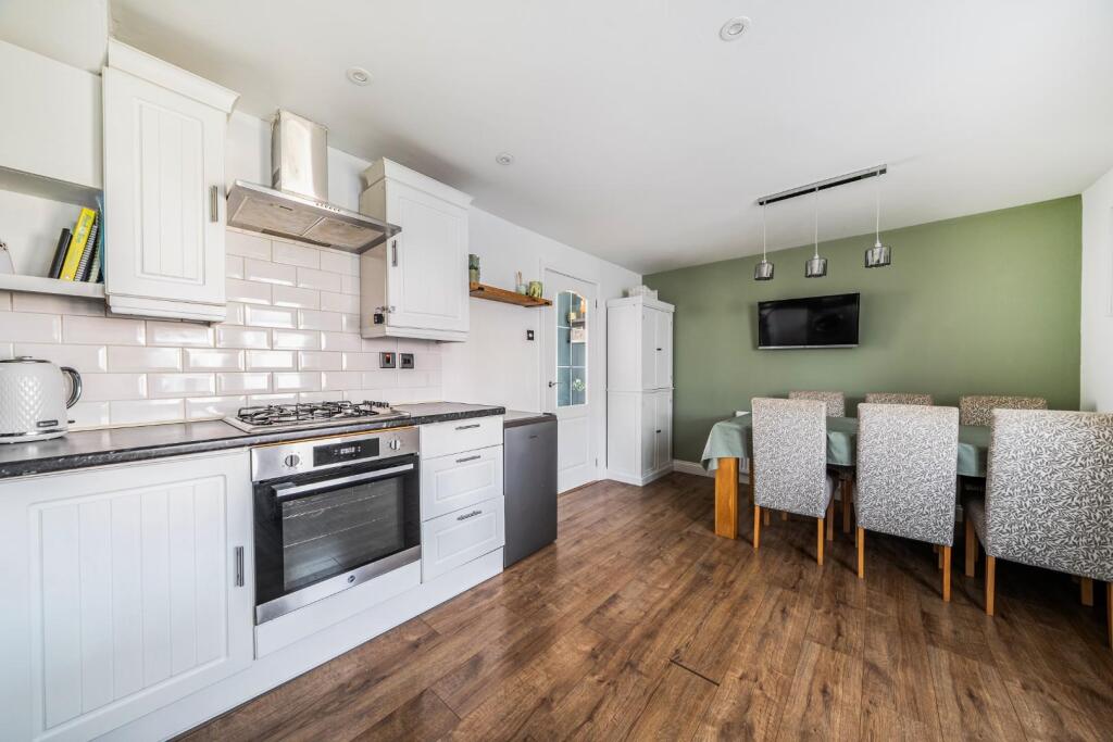 House in Havant, Hampshire - View 5