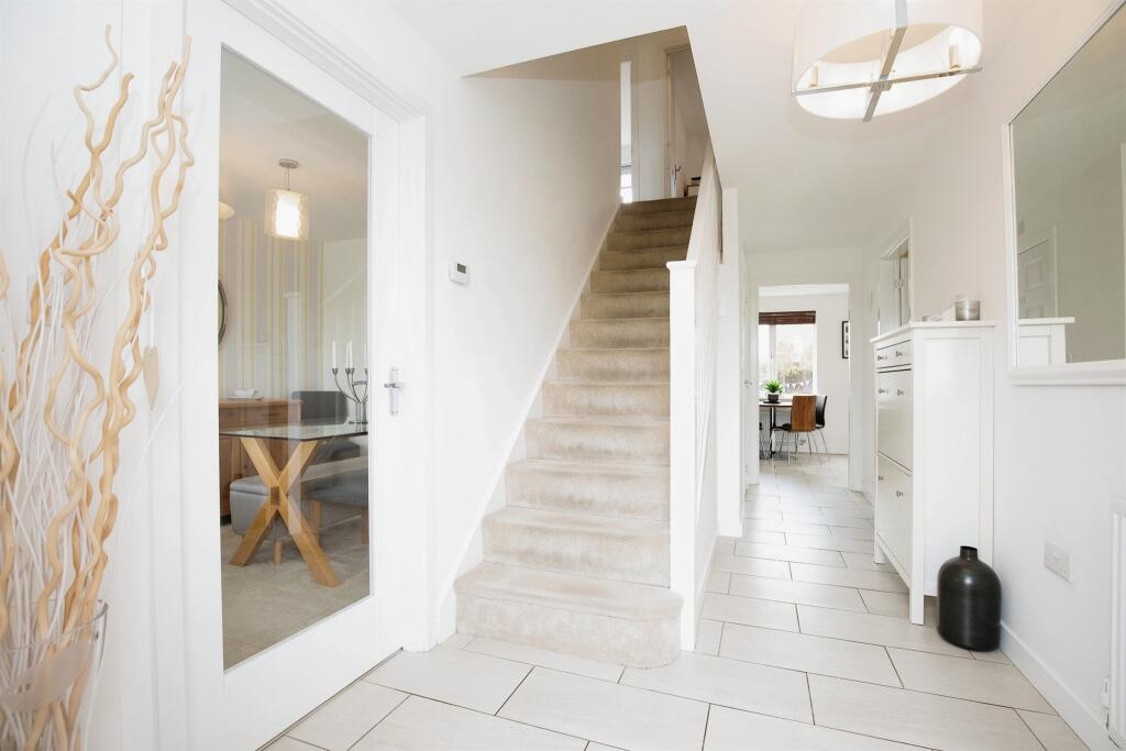 Anderton Avenue, Wellesbourne, Warwick photo 4