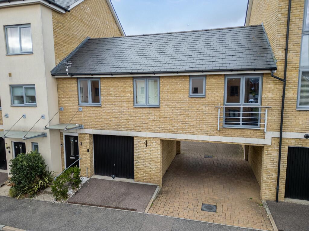 2-bed house on Hindmarsh Crescent, Northfleet, Gravesend, Kent, DA11 8FD, £220,000