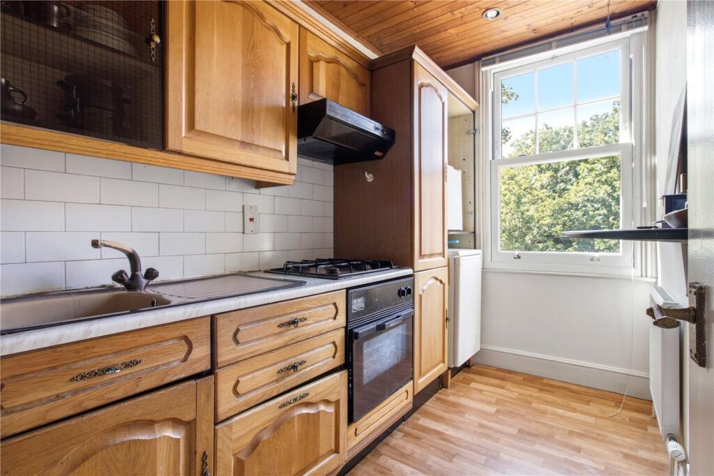 Apartment in London - More