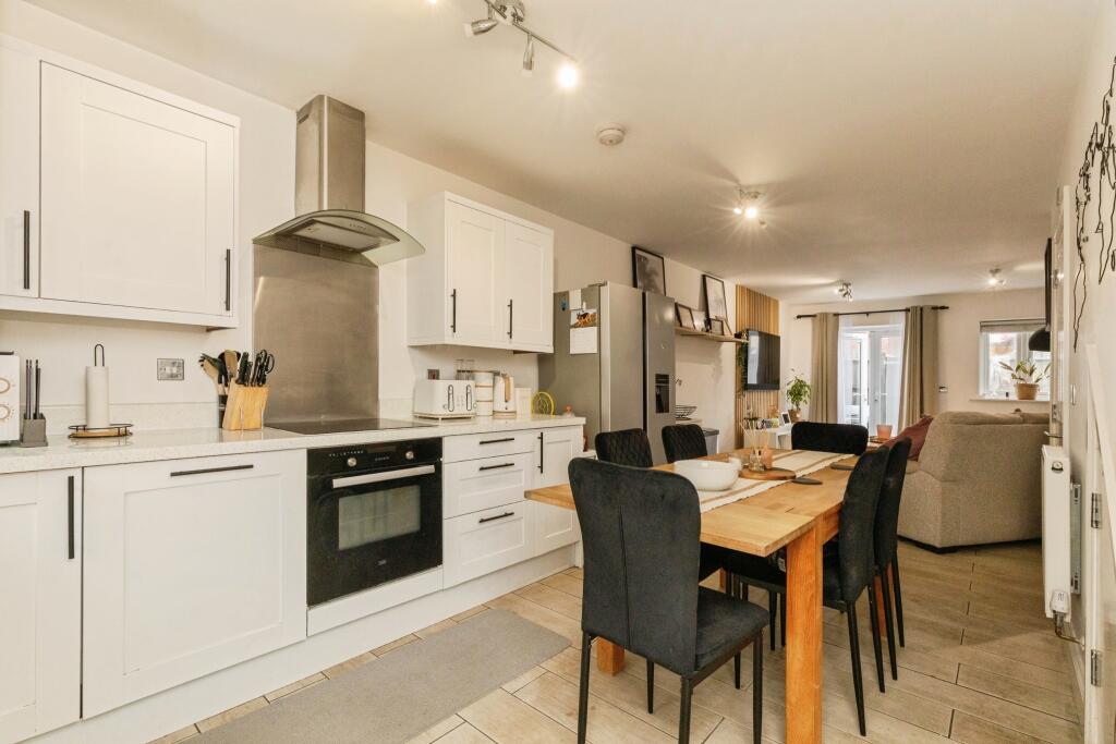 House in Bristol, St George - View 2
