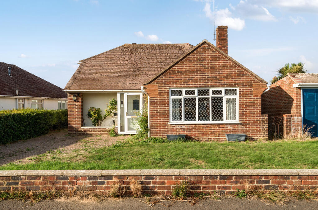 Main image of property: Singleton Crescent, Ferring, Worthing, West Sussex, BN12