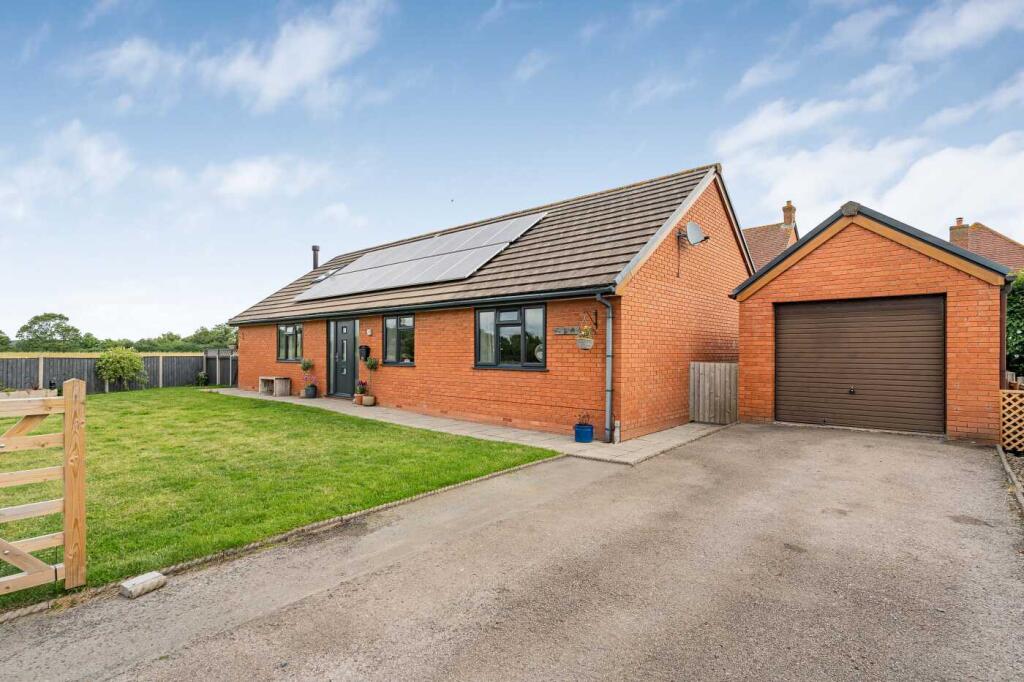5-bed detached on Ash Grove, Holme Lacy, Hereford, Herefordshire, £440,000
