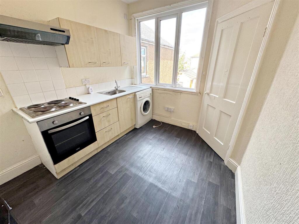 Apartment in Cleethorpes, New Clee - View 4