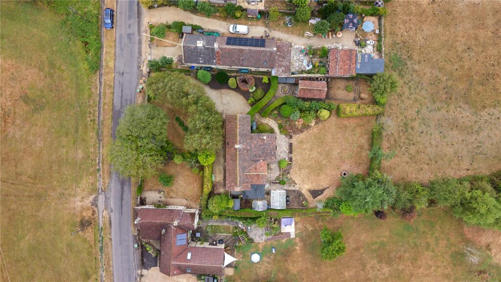 House in Swindon, Broughton Gifford - View 4