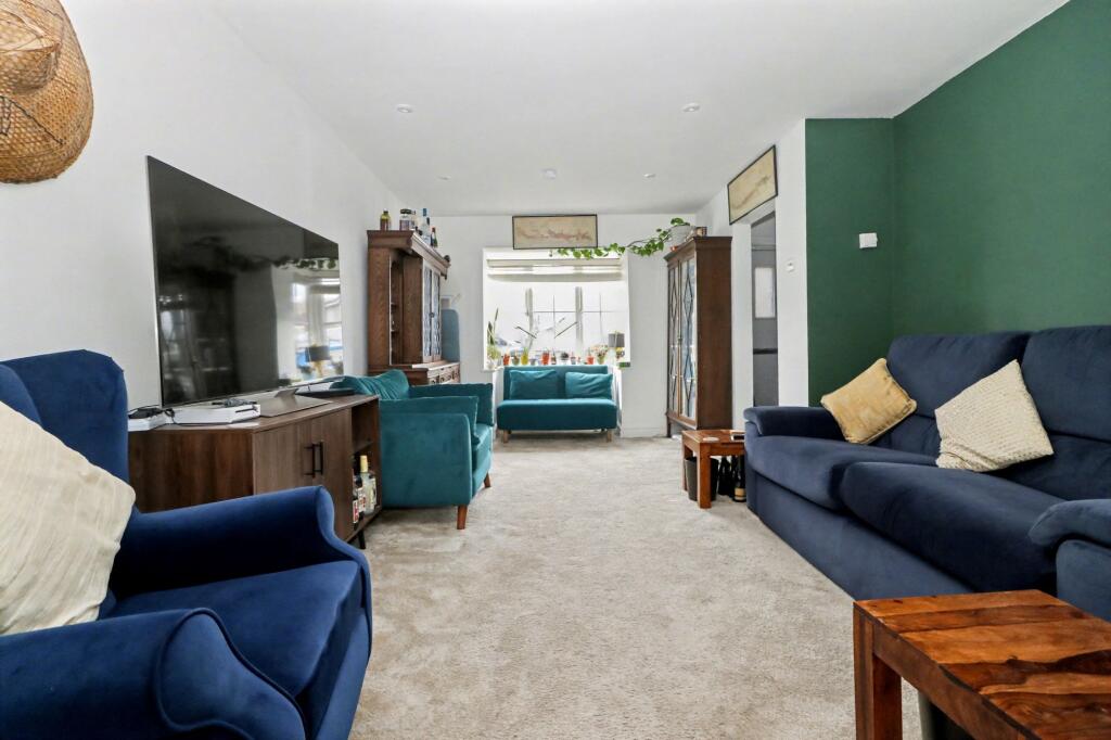 Stroudley Way, Hedge End, SO30 photo 3
