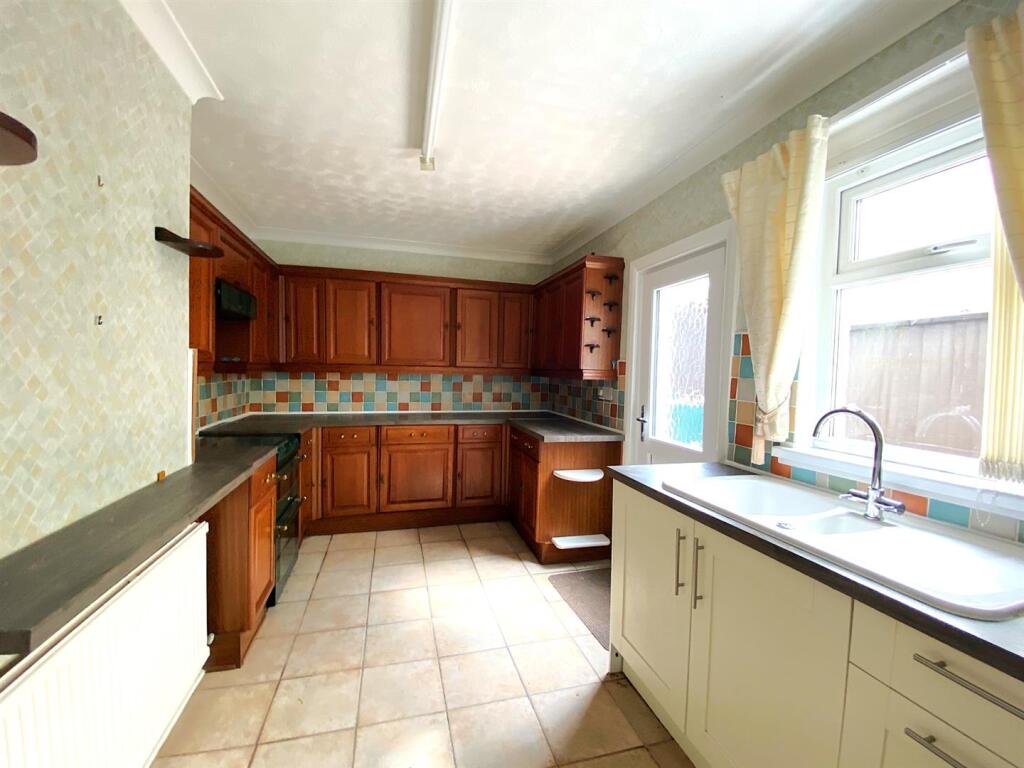 House in Tonbridge - More