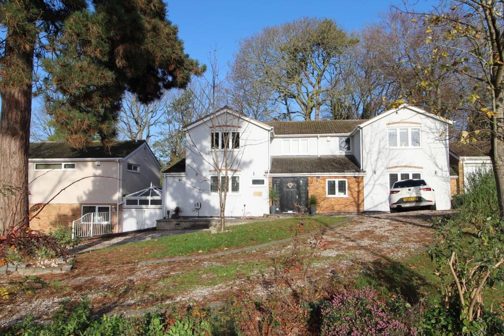 Main image of property: Woodbank, Glen Parva, Leicester, LE2