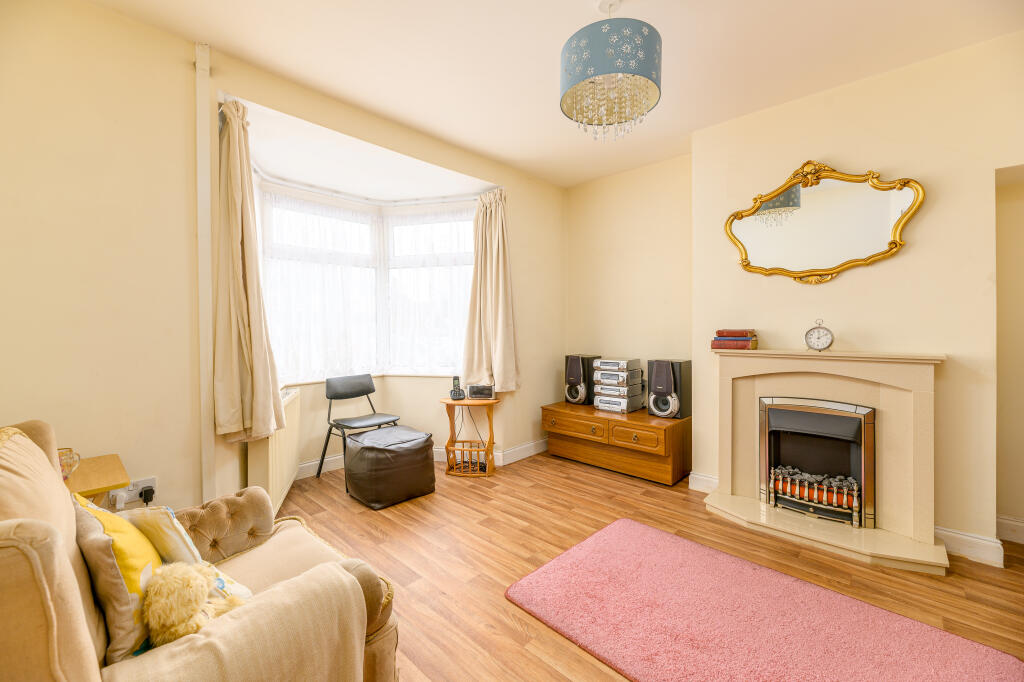 Mead Crescent, Birmingham, B9 photo 3