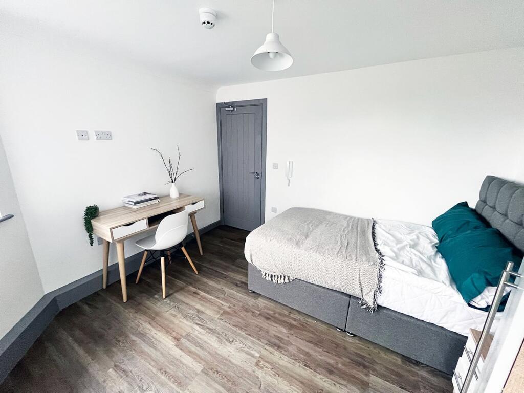 Apartment in Chester - View 2