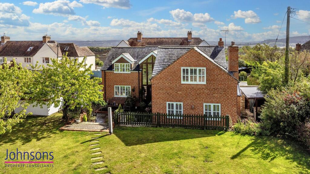 4-bed detached on Elmley Road, Ashton-Under-Hill, WR11, £700,000