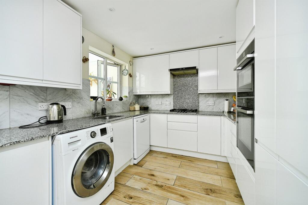 Harbour View Road, Newhaven photo 4